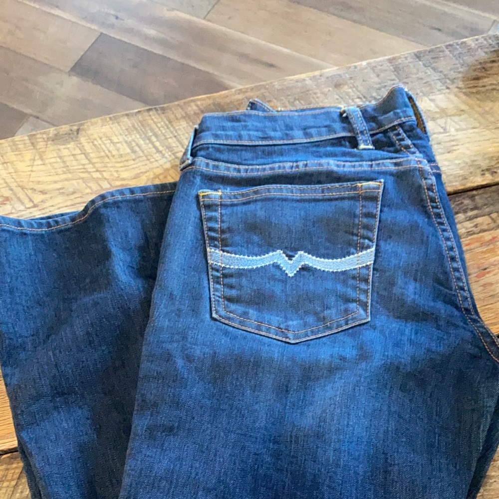 Lucky brand bootcut size 27